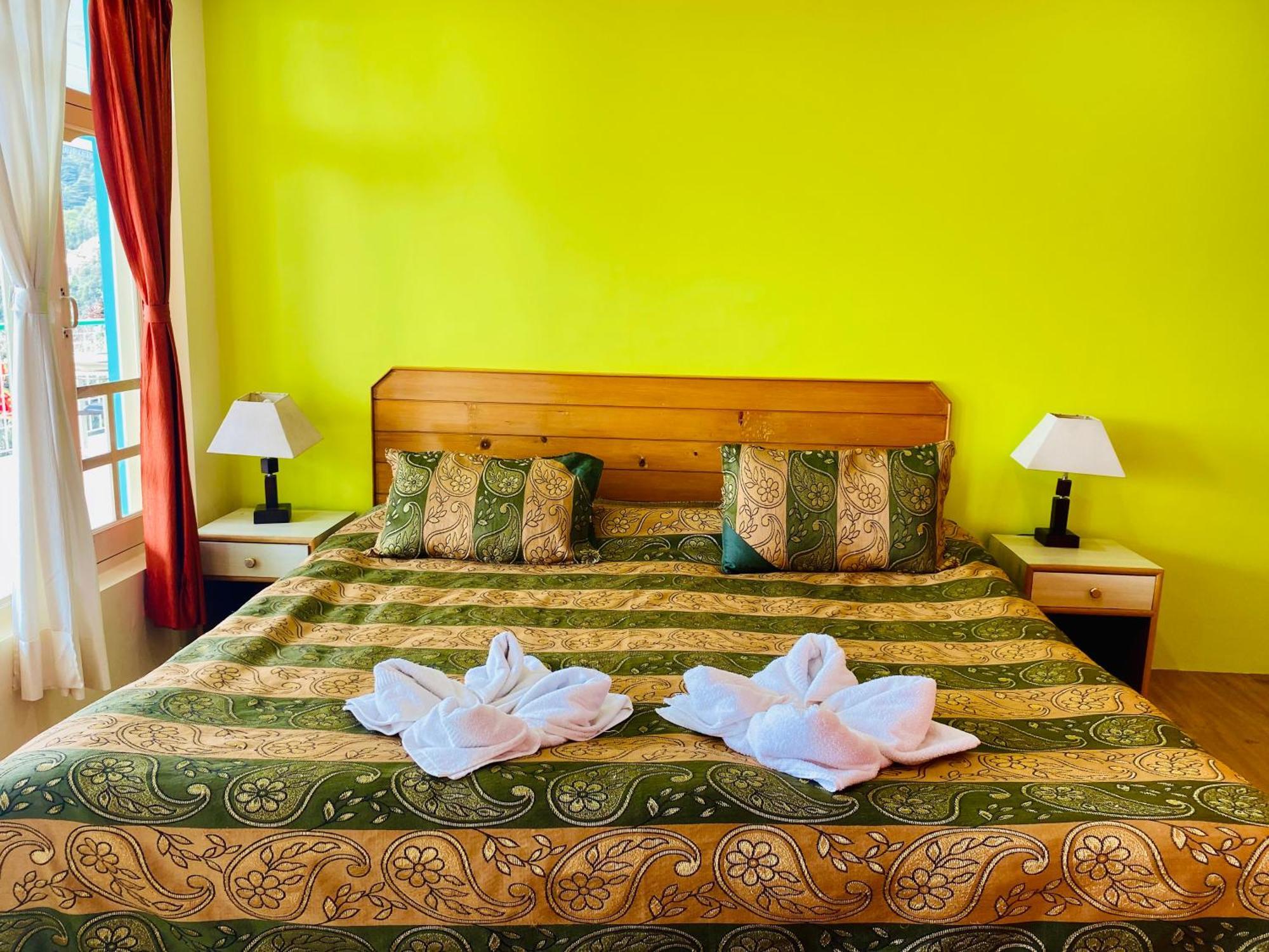 Jagatram Niwas Guesthouse Dharamkot ดารัมซาลา ภายนอก รูปภาพ
