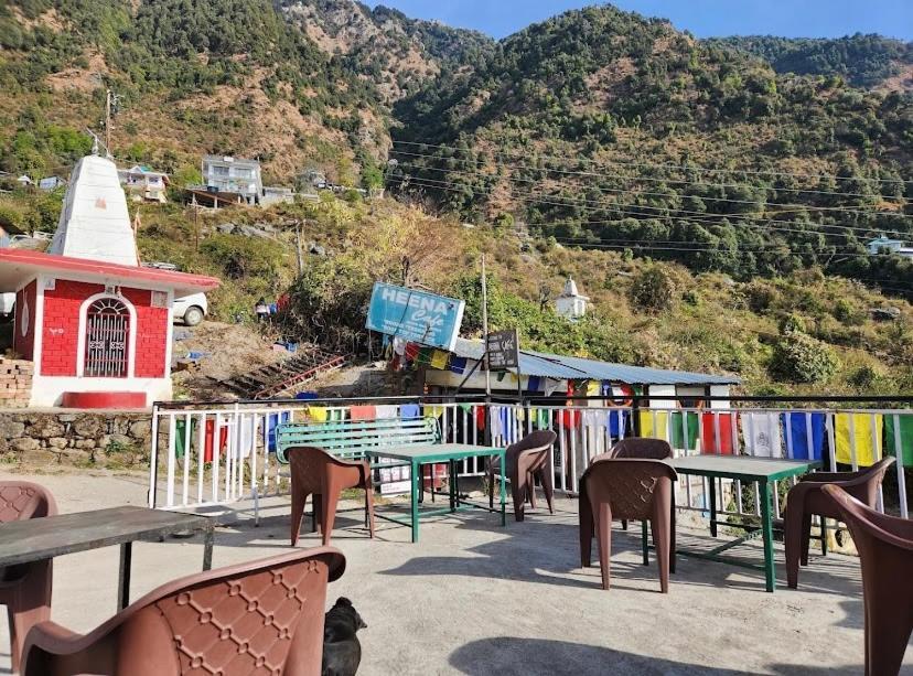 Jagatram Niwas Guesthouse Dharamkot ดารัมซาลา ภายนอก รูปภาพ
