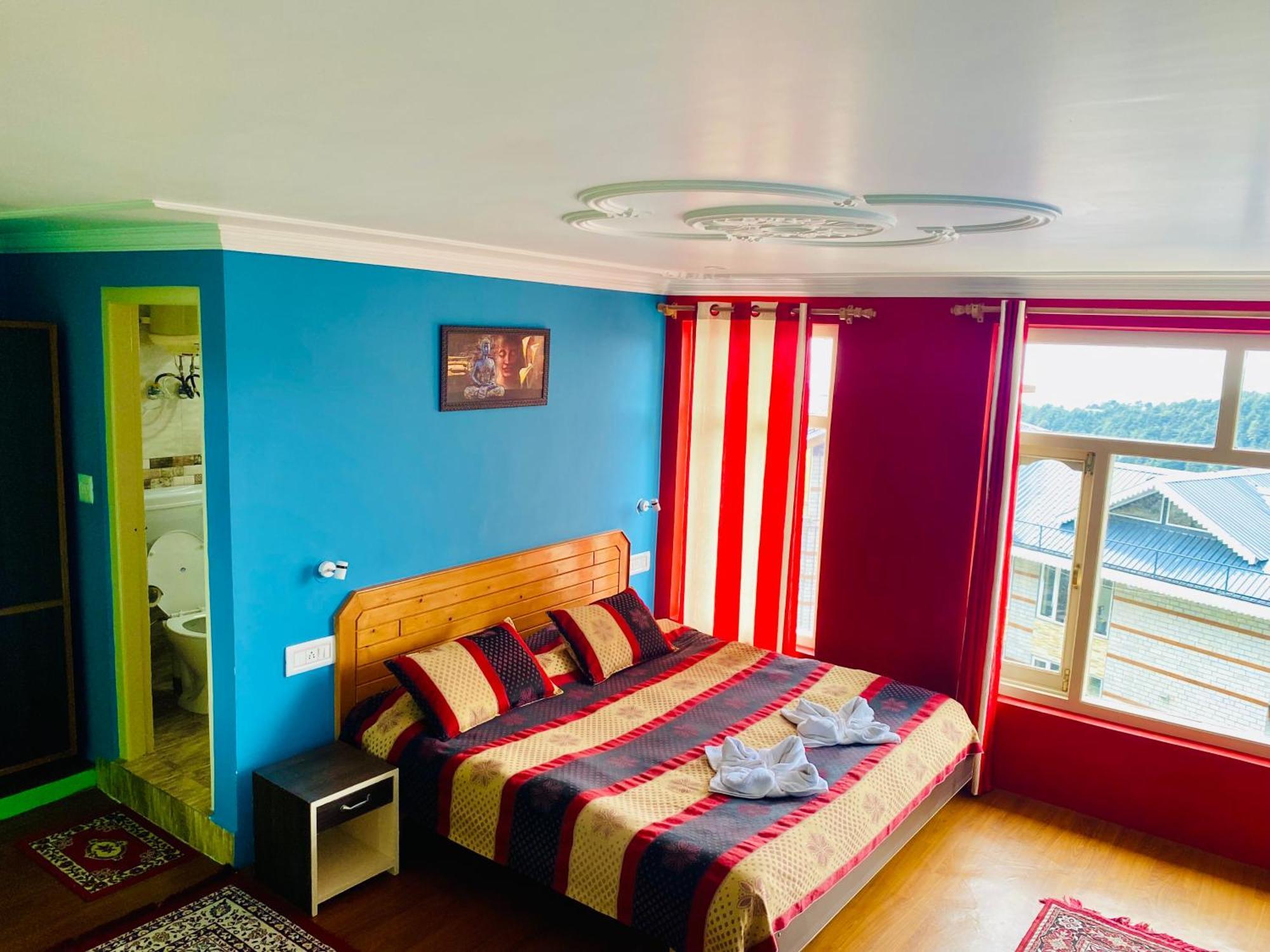 Jagatram Niwas Guesthouse Dharamkot ดารัมซาลา ภายนอก รูปภาพ